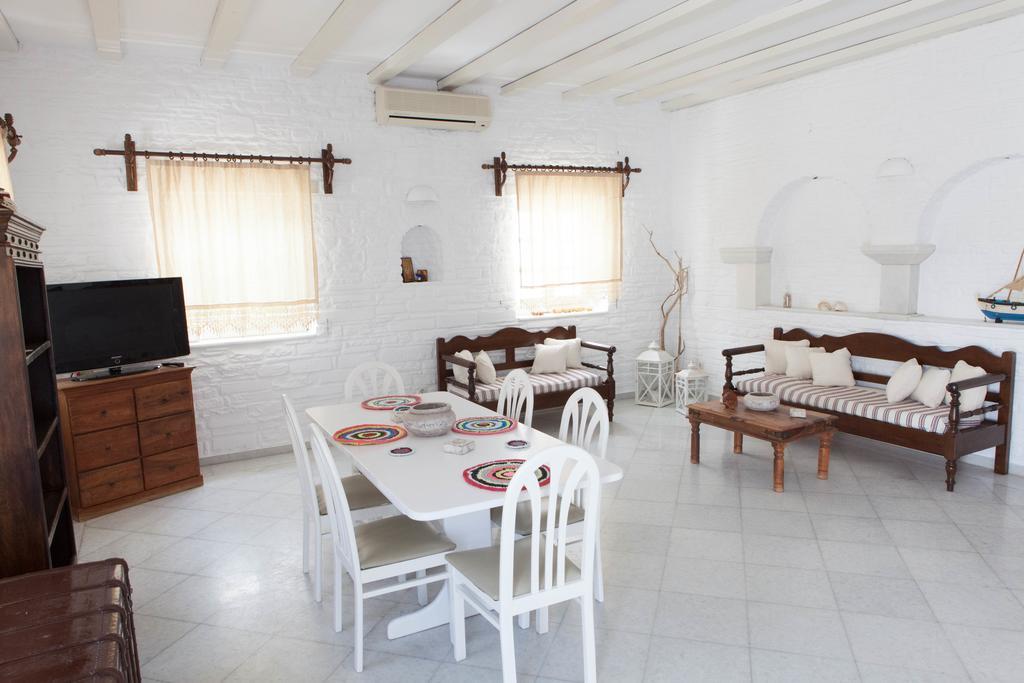 Hotel Begleri Antiparos Exterior photo